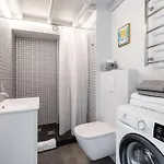 Artsy Design Loft - Hip District Uptown *