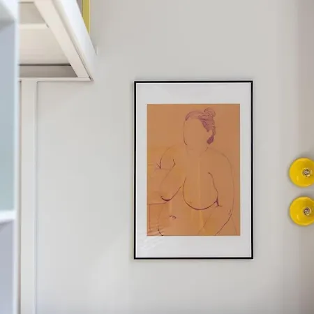 Artsy Design Loft - Hip District Uptown