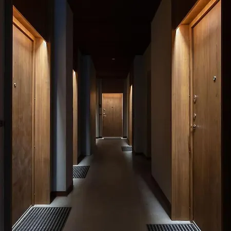 Artsy Design Loft - Hip District Uptown