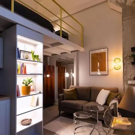 Artsy Design Loft - Hip District Uptown Apartment