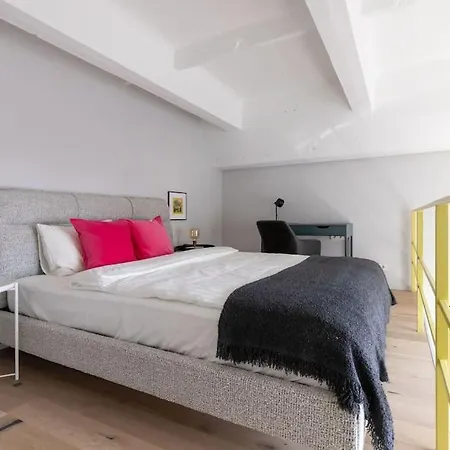 Apartment Artsy Design Loft - Hip District Uptown