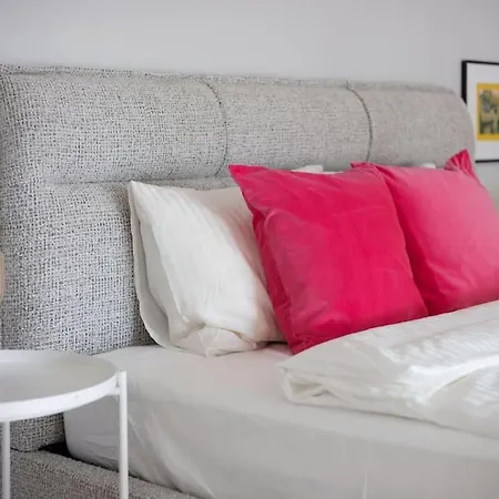 Apartman Artsy Design Loft - Hip District Uptown *
