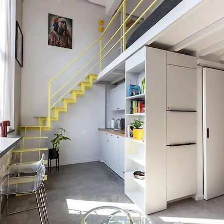 Artsy Design Loft - Hip District Uptown Apartment