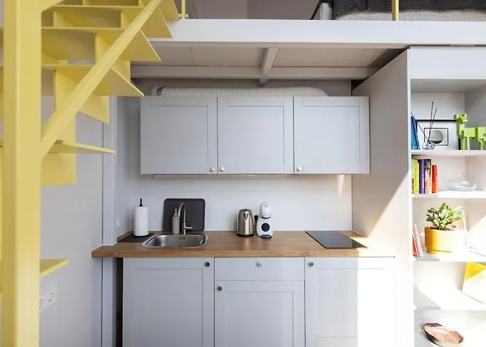 Artsy Design Loft - Hip District Uptown *