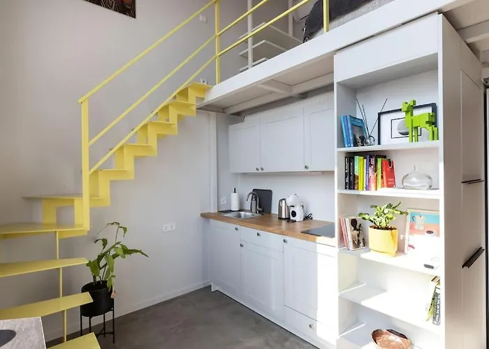 Artsy Design Loft - Hip District Uptown * ヴィリニュス