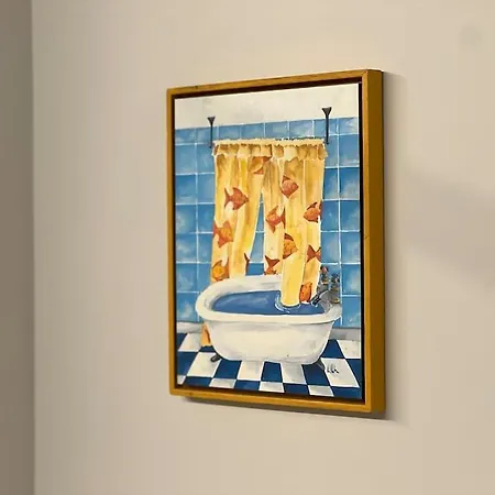 Artsy Design Loft - Hip District Uptown *