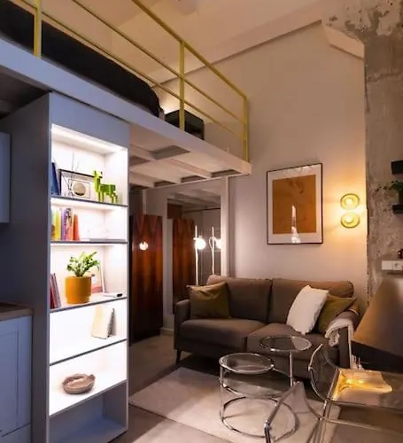 Artsy Design Loft - Hip District Uptown شقة