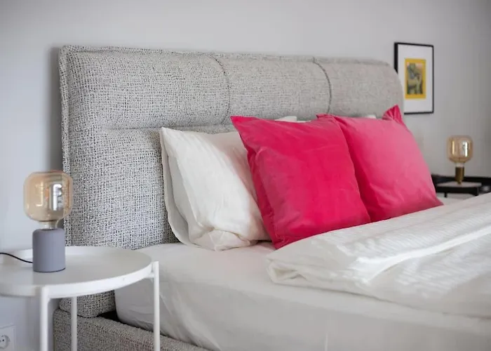 شقة Artsy Design Loft - Hip District Uptown *