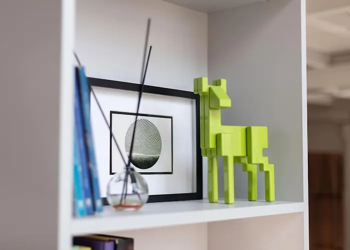 Artsy Design Loft - Hip District Uptown شقة فيلنيوس