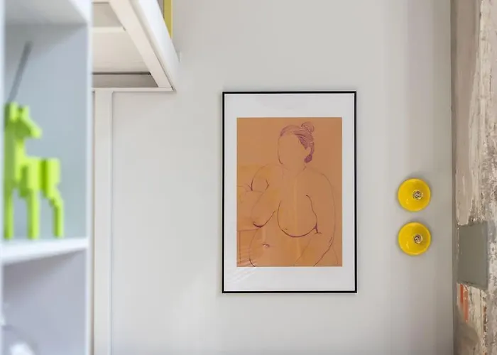 Artsy Design Loft - Hip District Uptown